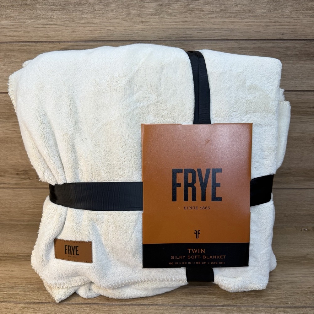 Frye Silky Soft Cream Blanket Twin 66"X90"  Luxe Bedding NWT